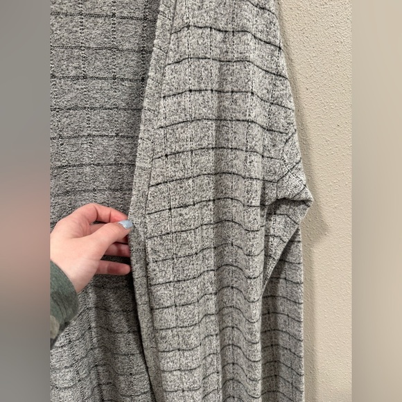 Daytrip Brushed Hacci Knit Cardigan - Picture 4 of 7